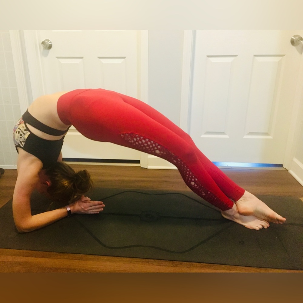 Carbon38 Sayang Macrame Legging in Red